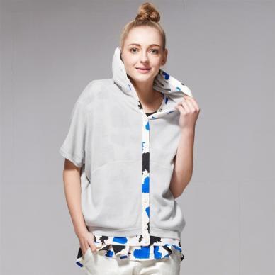 佐丹奴BSX<em>女</em> 小熊<em>假两件拼接开衫</em>针织衫 043